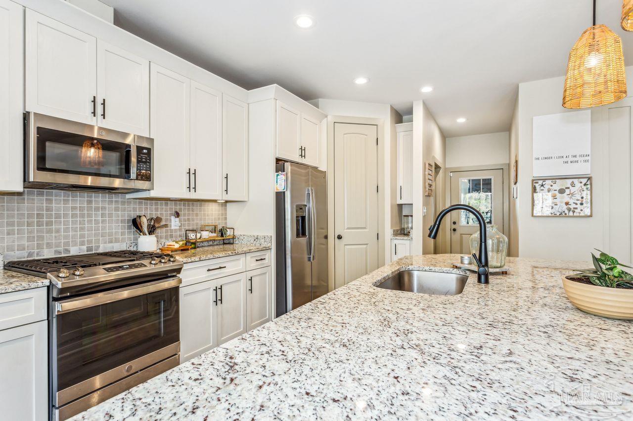 1058 Ironforge Road Cantonment, FL 32533 - Photo 16 of 41