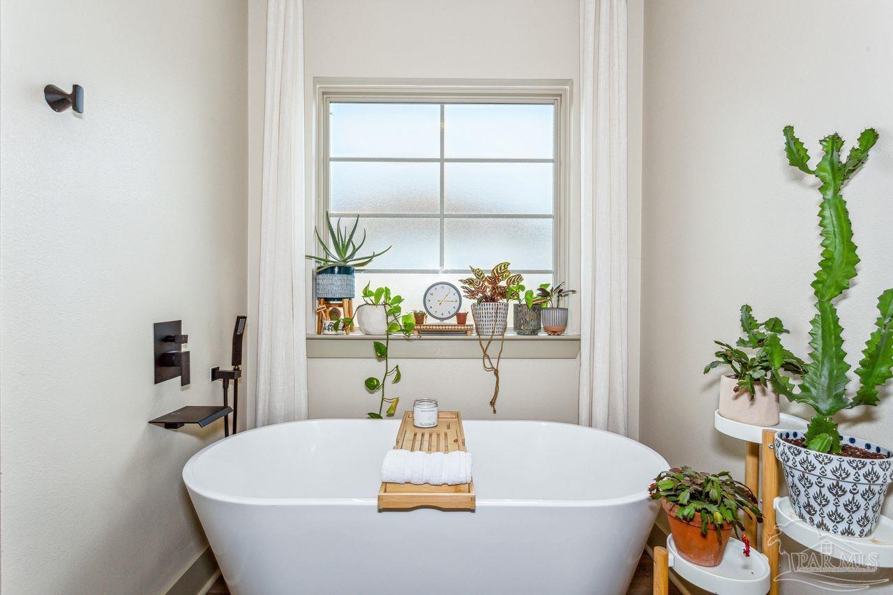 1058 Ironforge Road Cantonment, FL 32533 - Photo 23 of 41