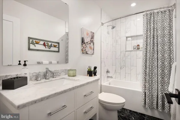 $499,990 | 411 North Loudoun Street, Winchester, VA 22601