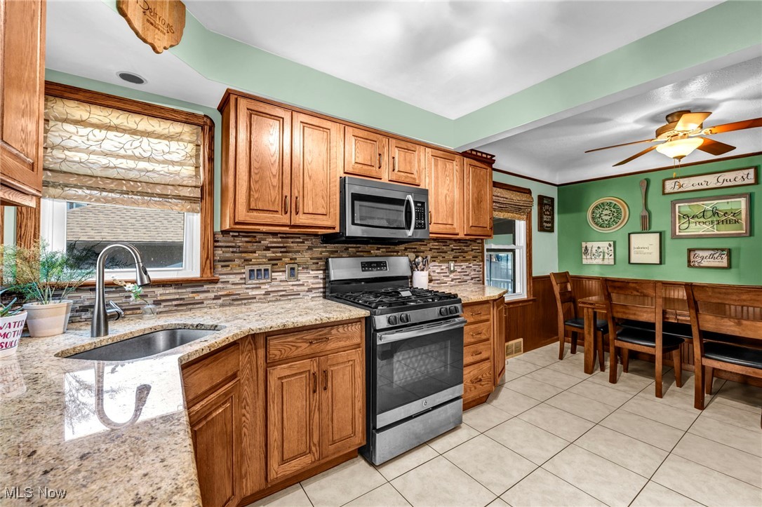 6467 Stanbury Road Parma, OH 44129 - Photo 10 of 32