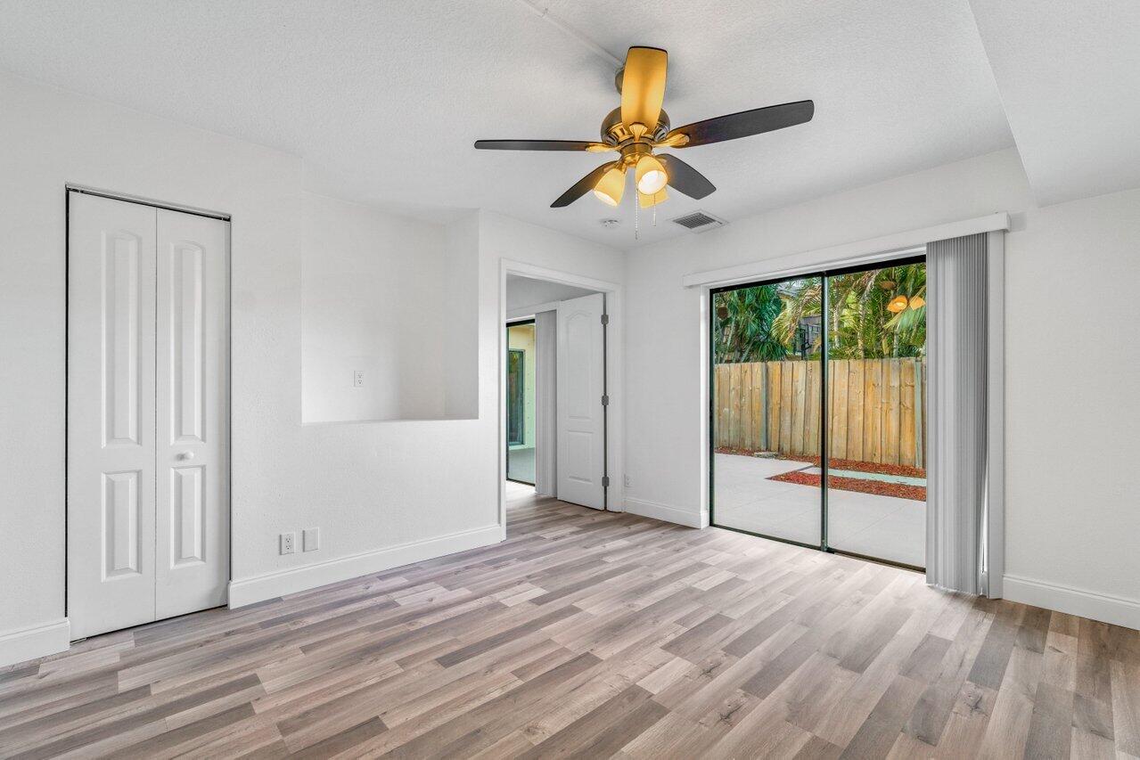712 Springdale Circle Palm Springs, FL 33461 - Photo 8 of 24 012-712SpringdaleCircle-PalmSprings-FL-3