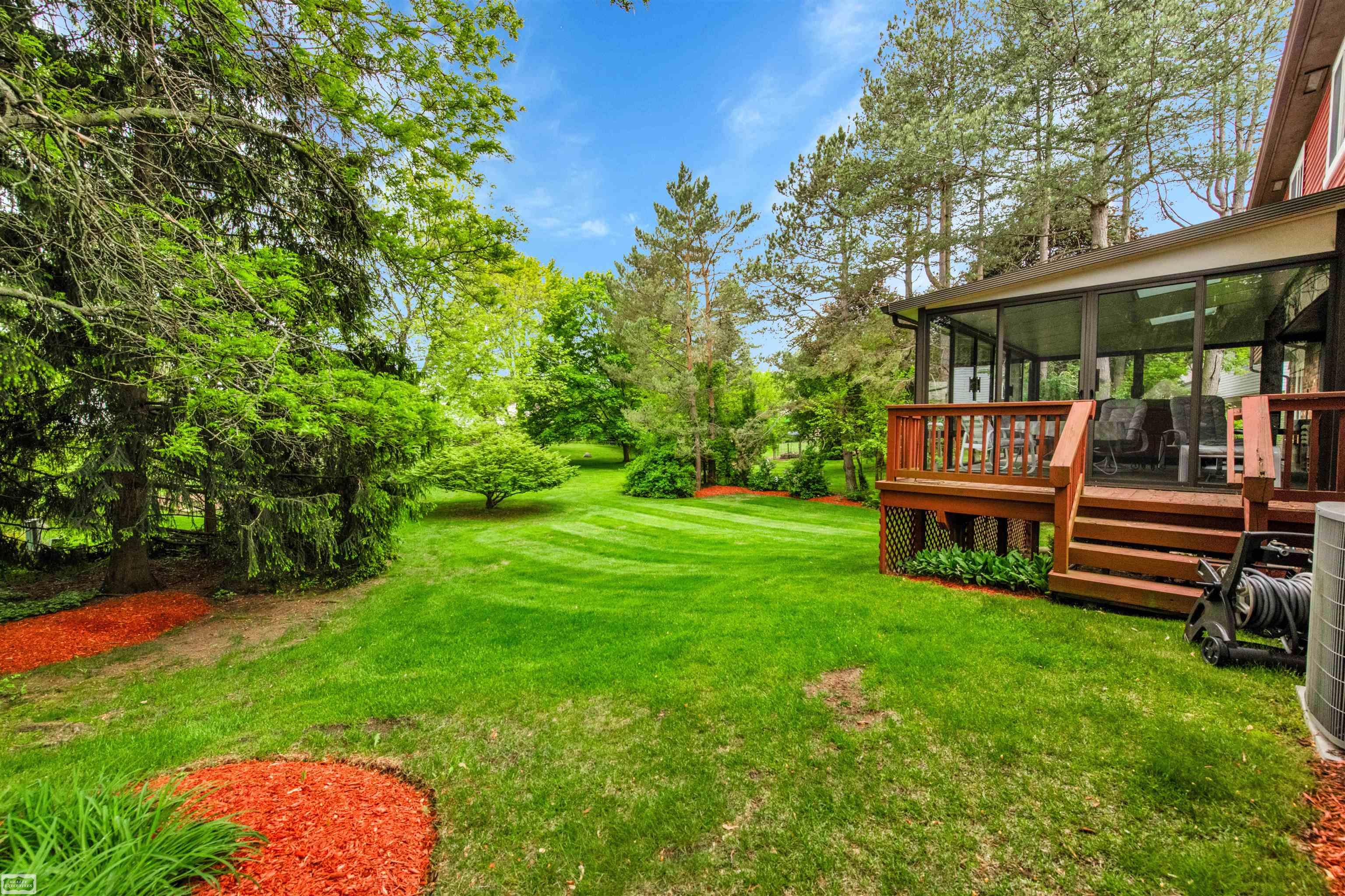 2401 Chalet Drive Rochester Hills, MI 48309 - Photo 38 of 45