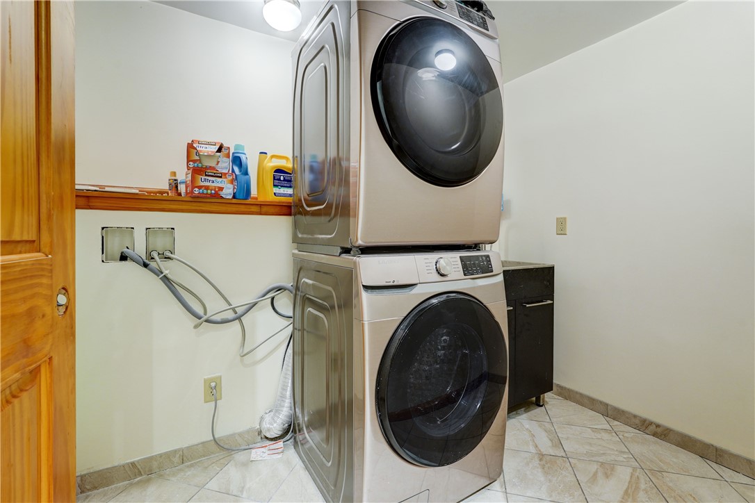 2654 Whalen Road East Bloomfield, NY 14469 - Photo 38 of 49 Separate laundry room