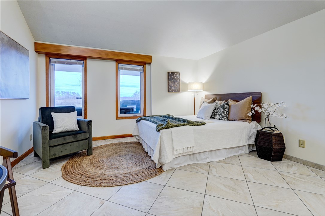 2654 Whalen Road East Bloomfield, NY 14469 - Photo 41 of 49 Spacious room-light and bright!