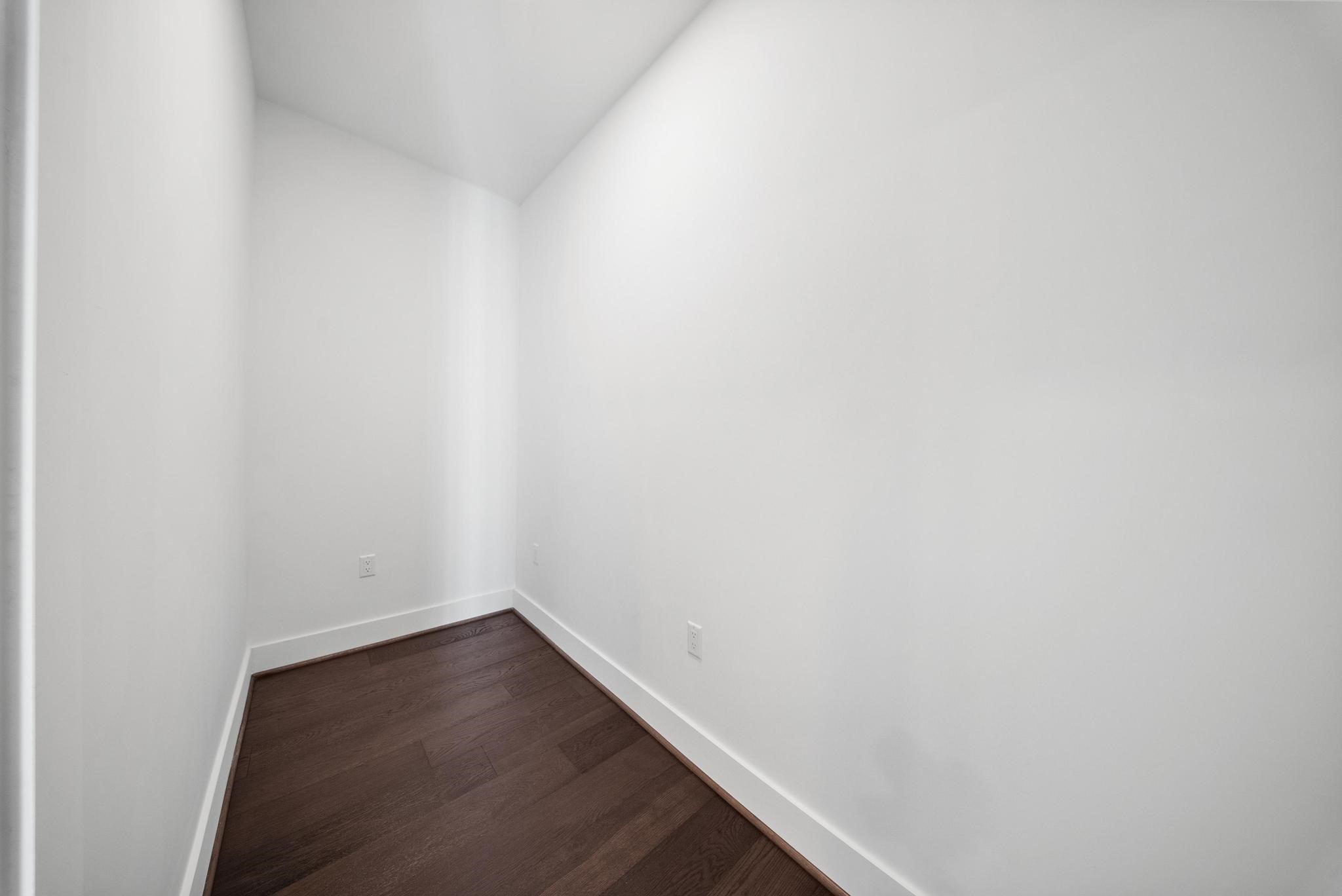 1711 Allen Parkway, Unit 1802 Houston, TX 77019 - Photo 15 of 28 a view of an empty room