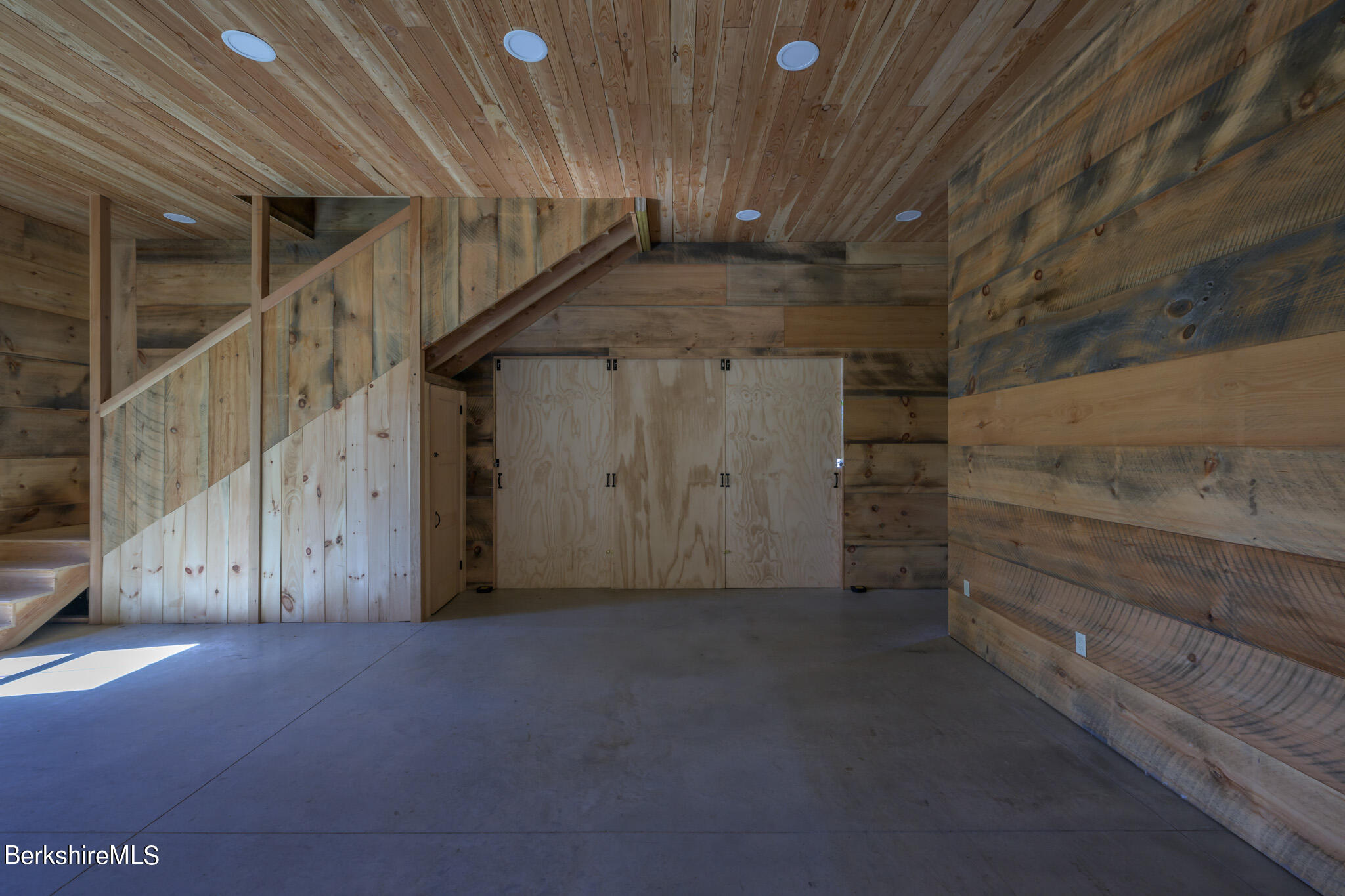 274 E Road Alford, MA 01266 - Photo 19 of 36 Northern wall w/sliding doors