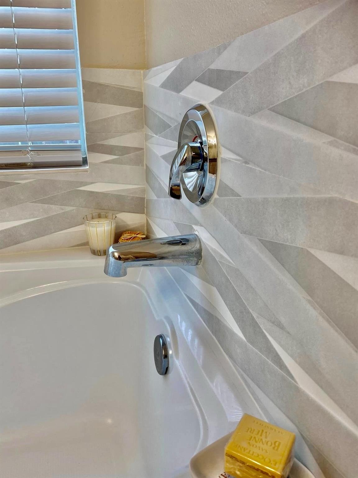 21127 Gate View Drive Houston, TX 77073 - Photo 18 of 18 a bathroom with a sink