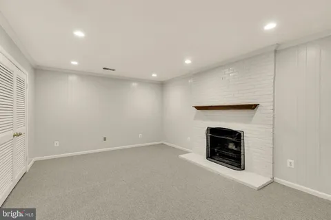 $999,900 | 8 Sangamore Court, Bethesda, MD 20816