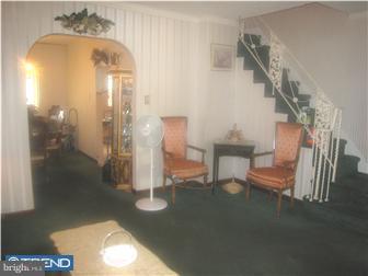643 Marlyn Road Philadelphia, PA 19151 - Photo 3 of 12 Living Room