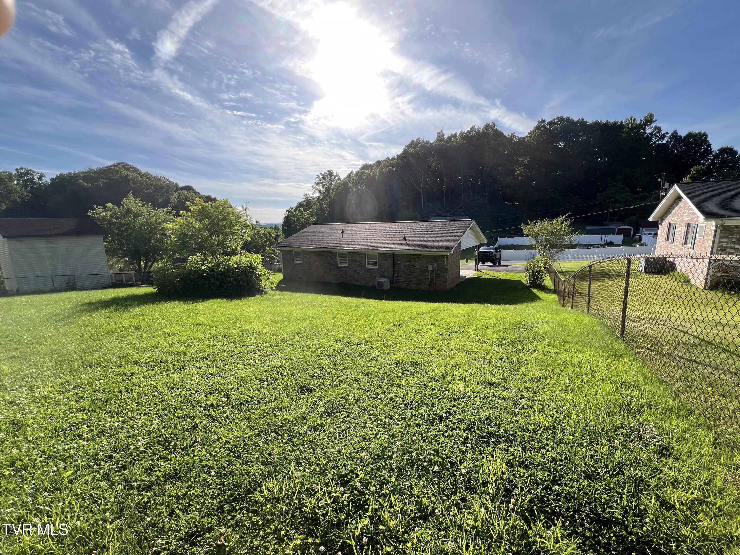 216 Spurgeon Road Blountville, TN 37617 - Photo 2 of 17 IMG_7109