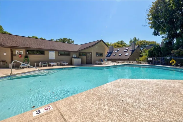 $410,000 | 2289 Bedford Street, Unit G7, Stamford, CT 06905