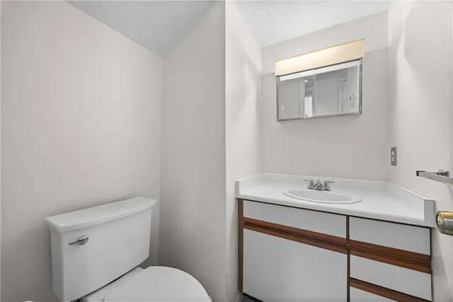 $179,900 | 1162 Hampton Drive, Victor, NY 14564