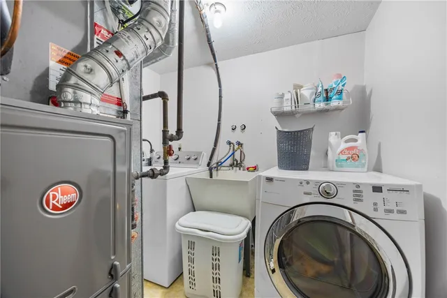 $179,900 | 1162 Hampton Drive, Victor, NY 14564