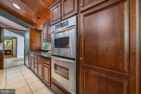$1,995,000 | 6620 Fernwood Court, Bethesda, MD 20817