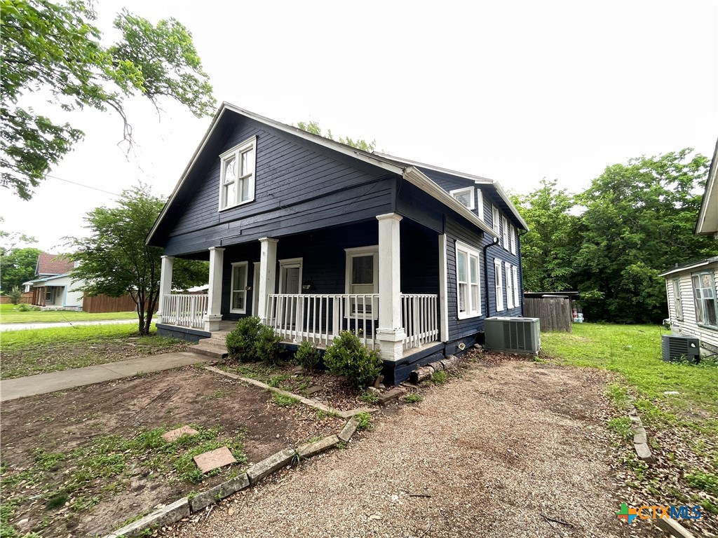 319 North 4th Street Temple, TX 76501 - Photo 2 of 25