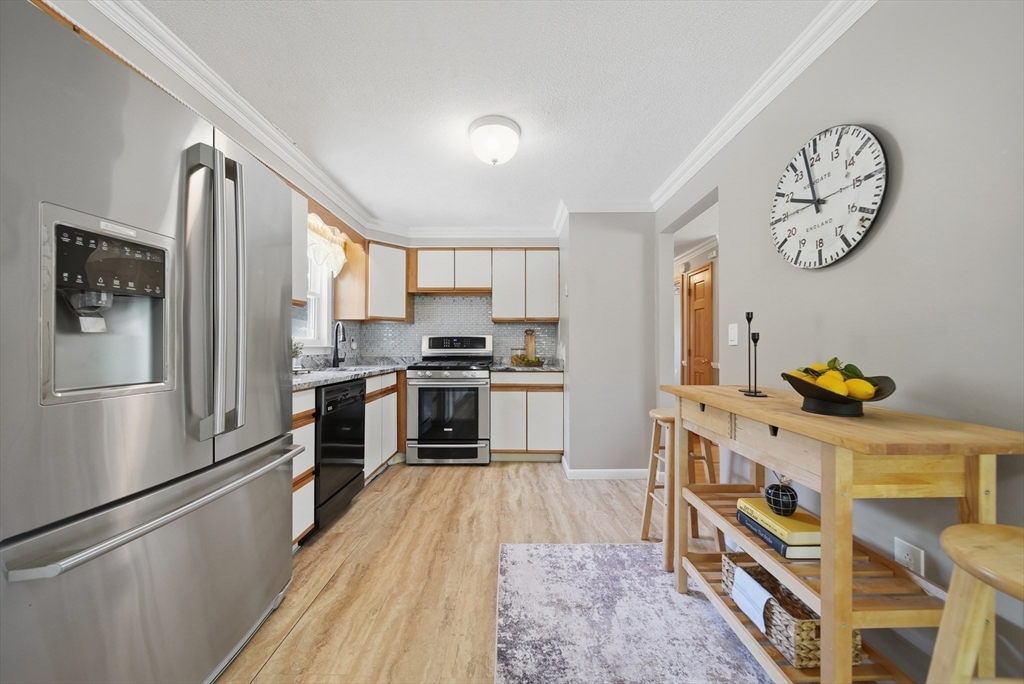 55 Burnham Road Billerica, MA 01862 - Photo 11 of 31