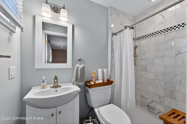 $717,000 | 219 Lake Scranton Road, Scranton, PA 18505