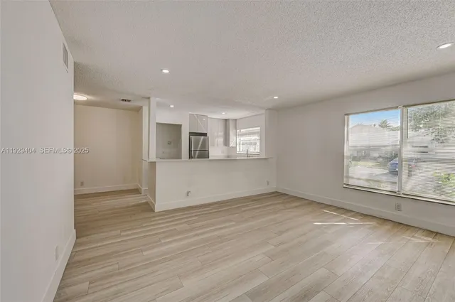 $2,400 | 1100 Southwest 4th Avenue, Unit 12C, Delray Beach, FL 33444