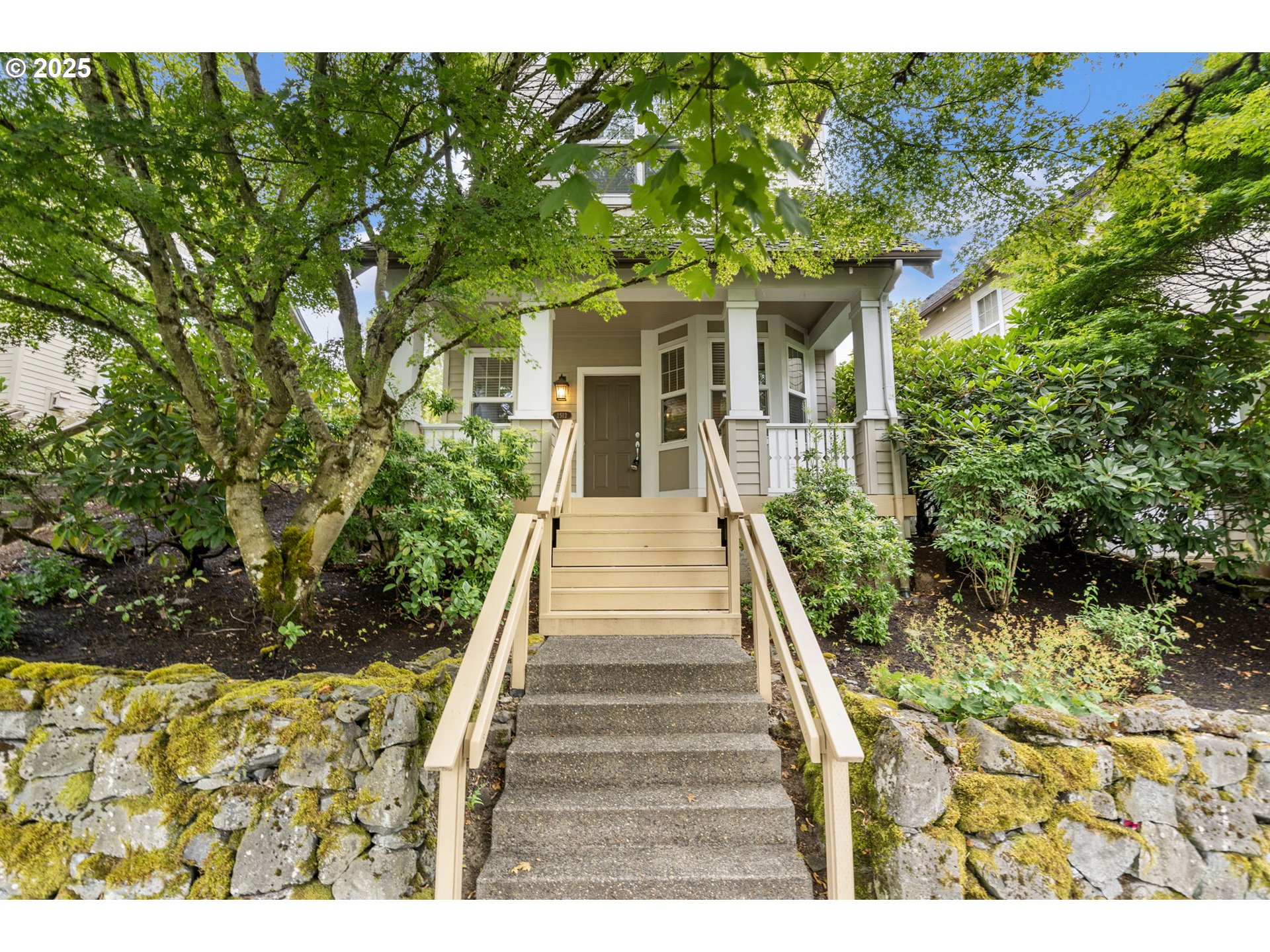 2512 Northwest Miller Road, Unit 20 Portland, OR 97229 - Photo 1 of 45