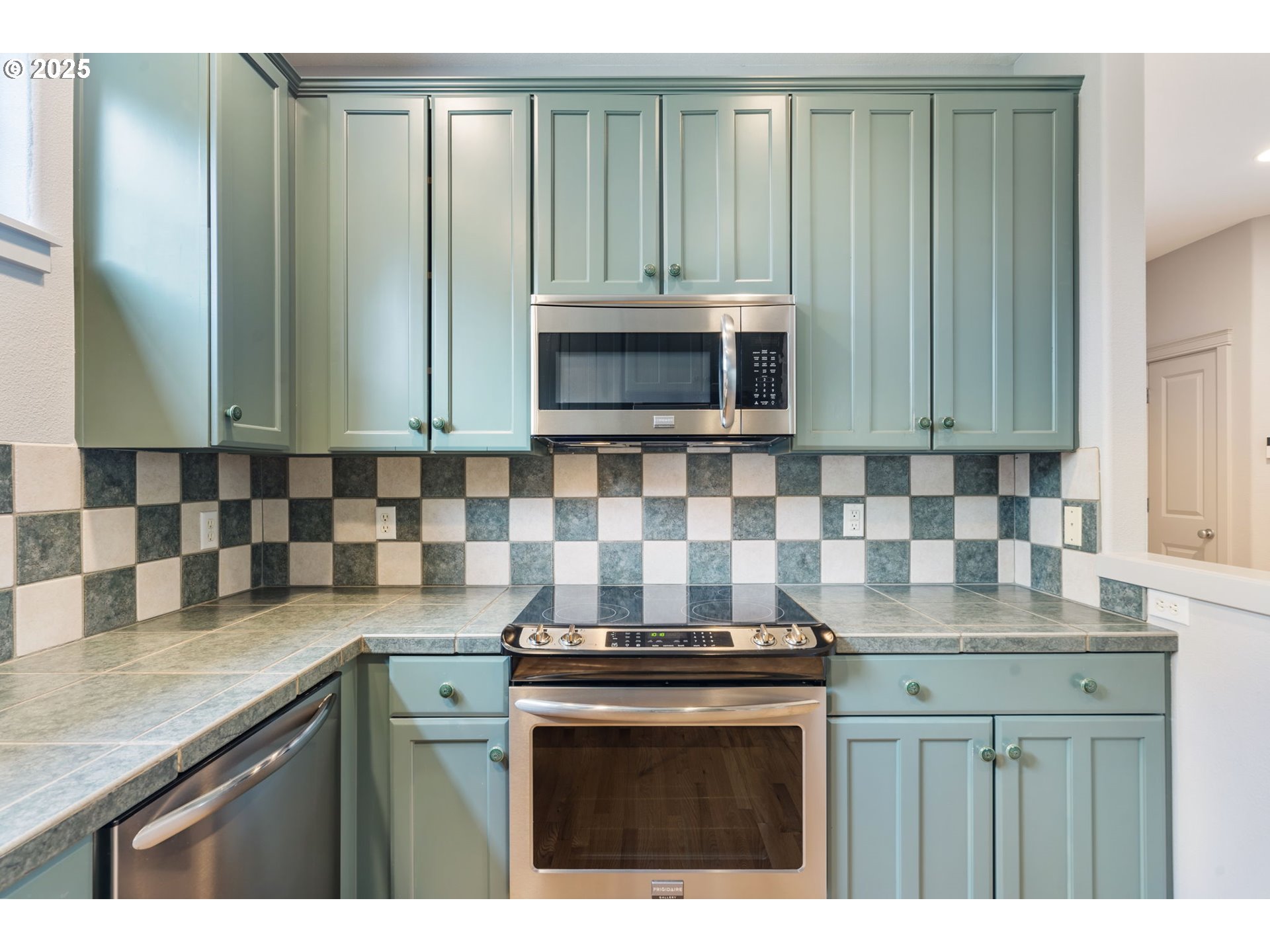 2512 Northwest Miller Road, Unit 20 Portland, OR 97229 - Photo 17 of 45