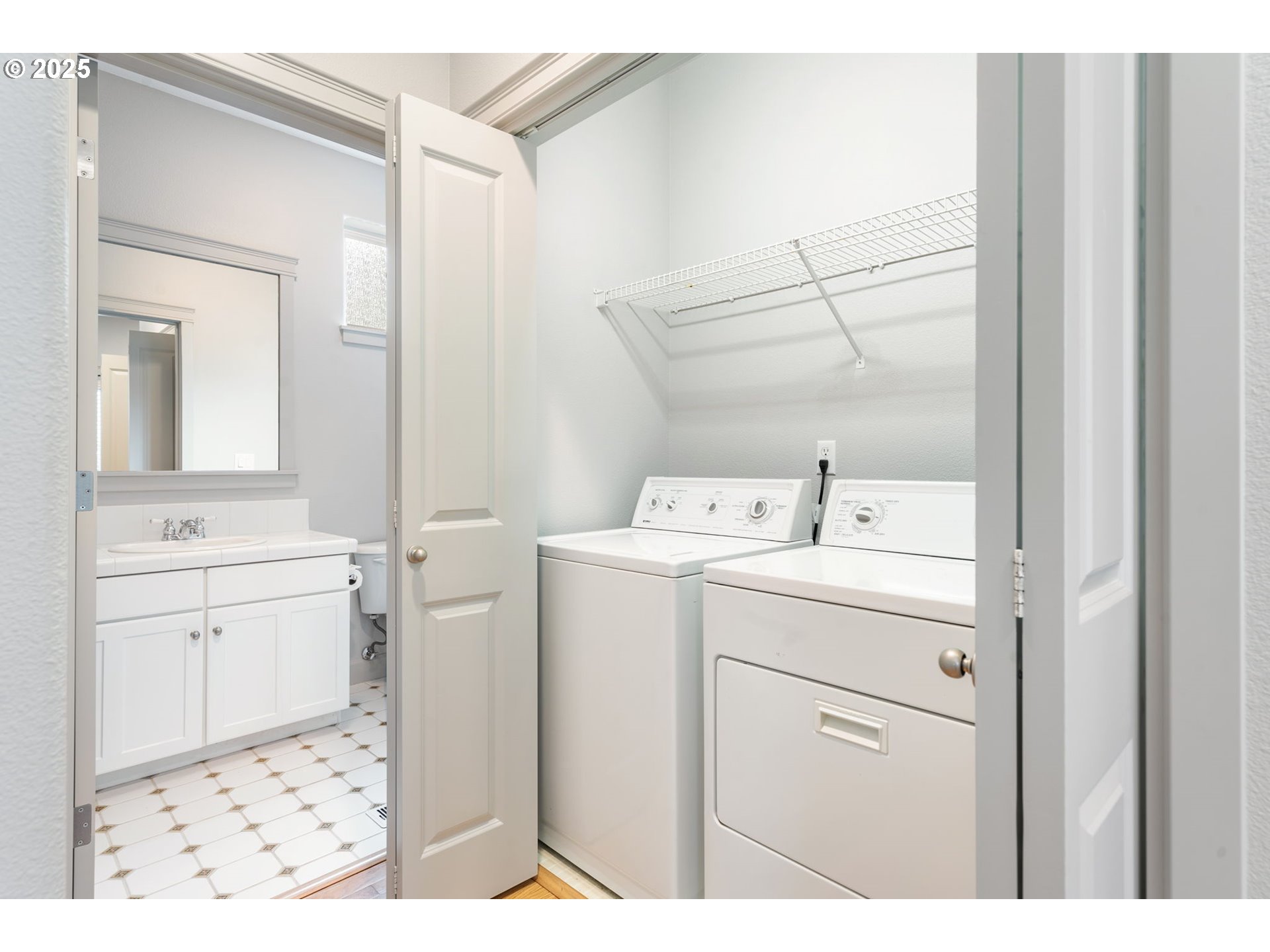 2512 Northwest Miller Road, Unit 20 Portland, OR 97229 - Photo 20 of 45