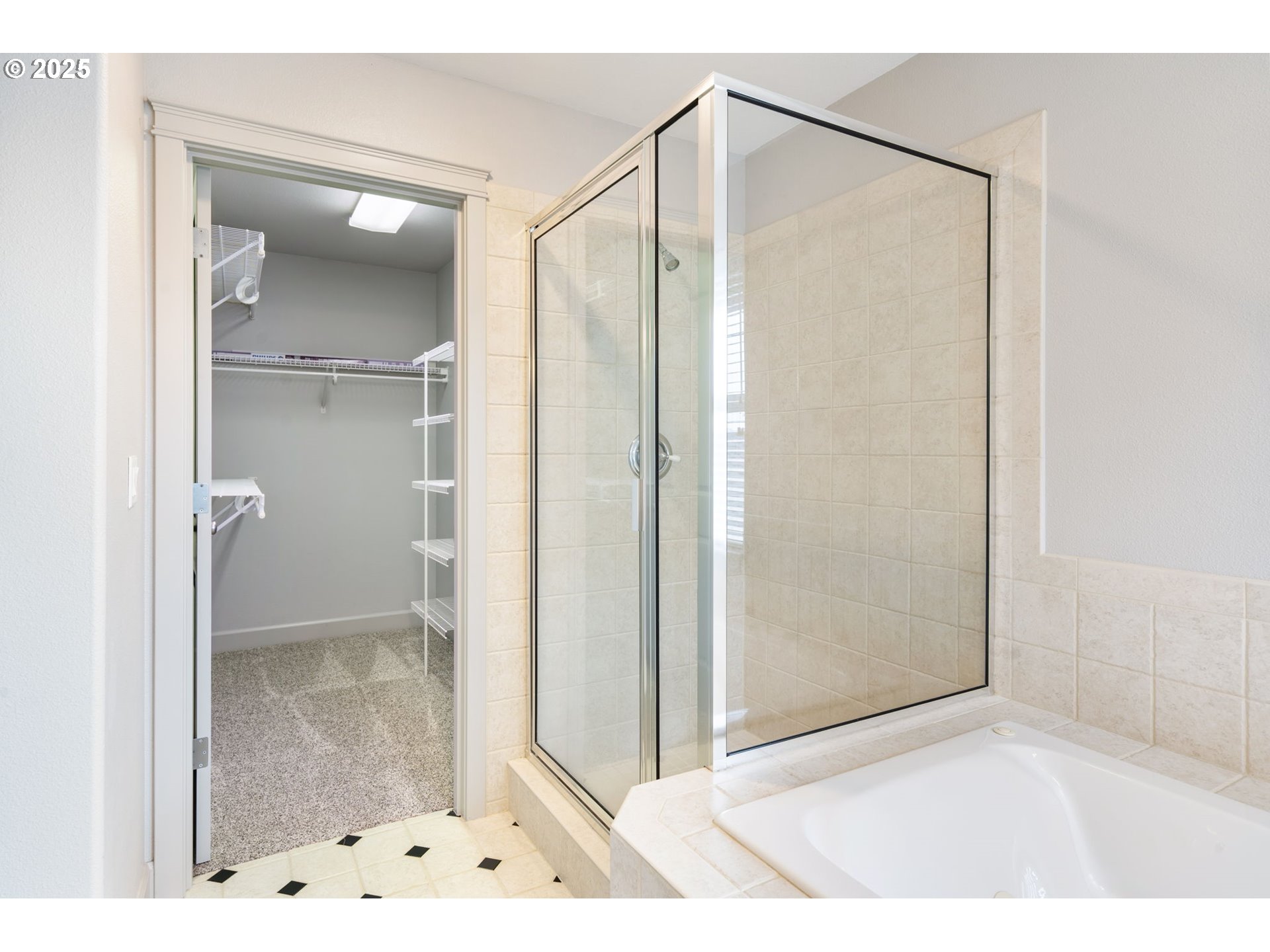 2512 Northwest Miller Road, Unit 20 Portland, OR 97229 - Photo 30 of 45