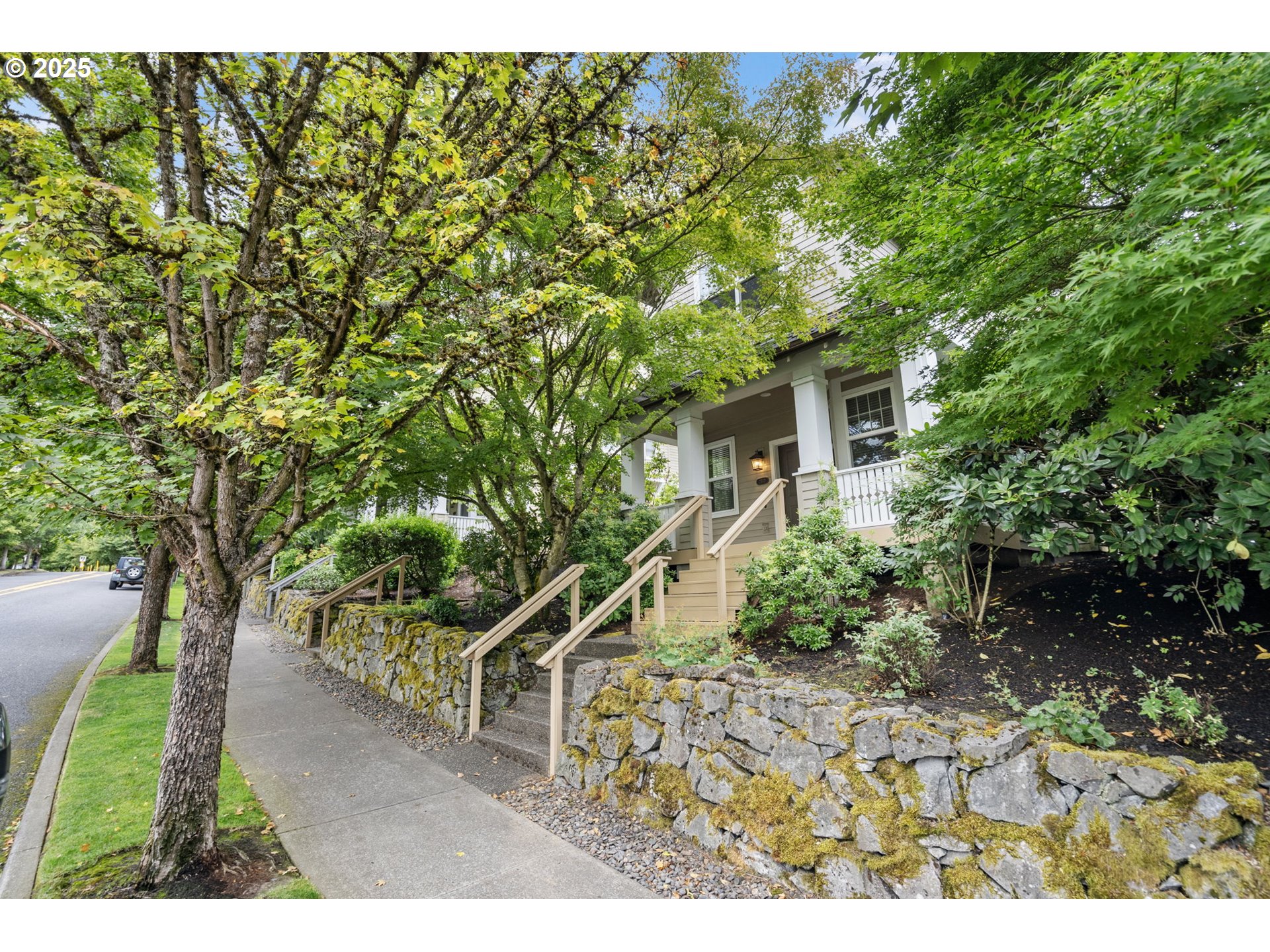 2512 Northwest Miller Road, Unit 20 Portland, OR 97229 - Photo 3 of 45