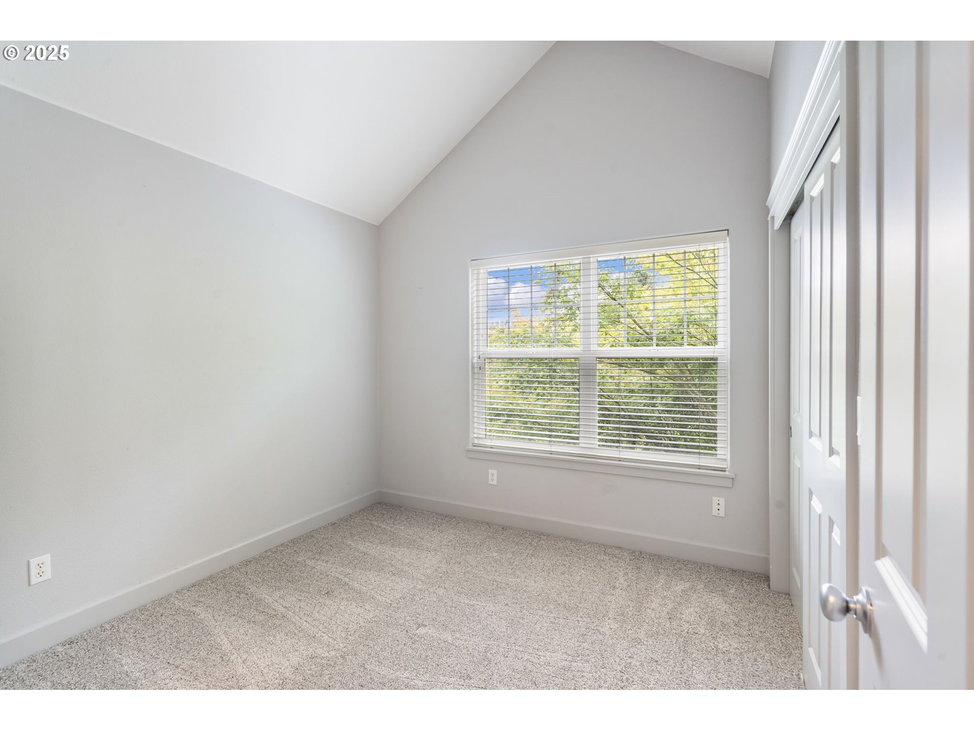 2512 Northwest Miller Road, Unit 20 Portland, OR 97229 - Photo 33 of 45