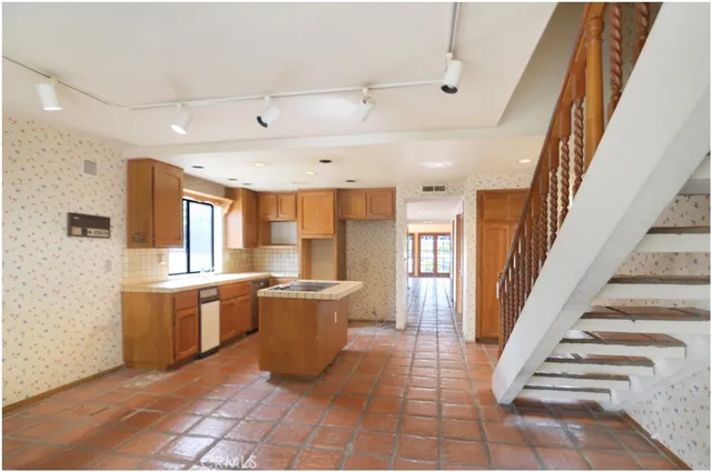 $1,799,900 | 627 19th Street, Huntington Beach, CA 92648