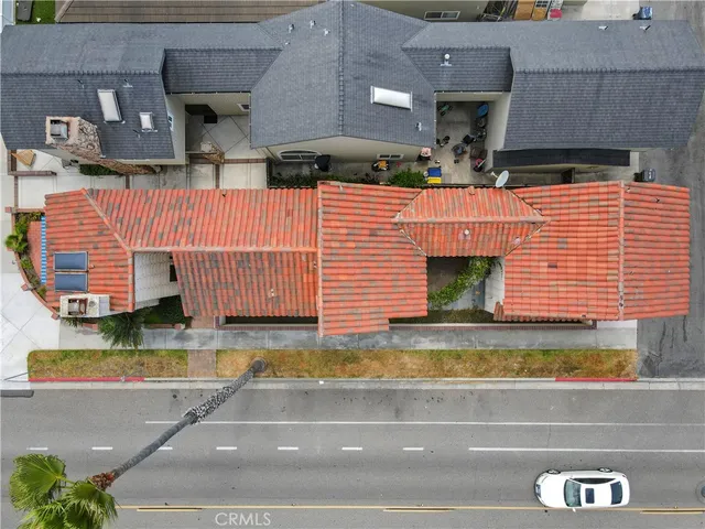 $1,799,900 | 627 19th Street, Huntington Beach, CA 92648