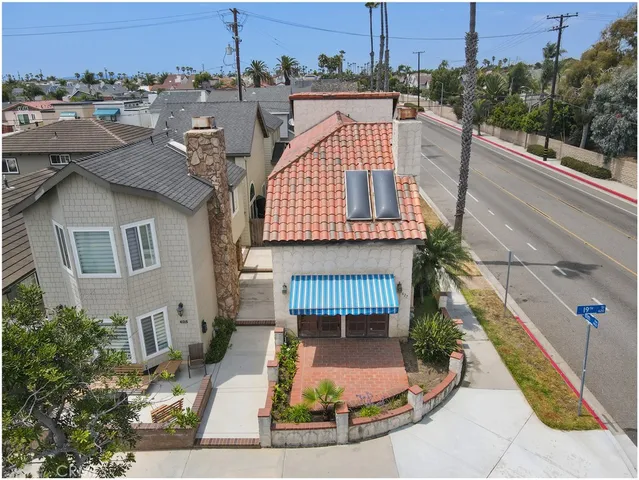 $1,799,900 | 627 19th Street, Huntington Beach, CA 92648