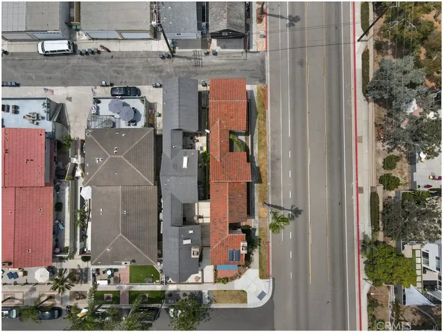 $1,799,900 | 627 19th Street, Huntington Beach, CA 92648