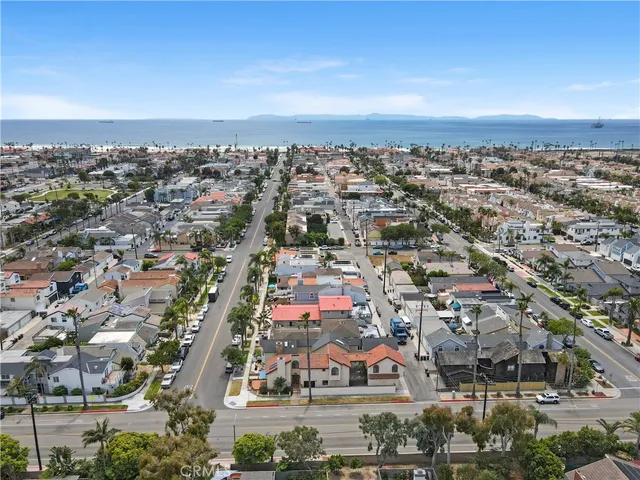 $1,799,900 | 627 19th Street, Huntington Beach, CA 92648