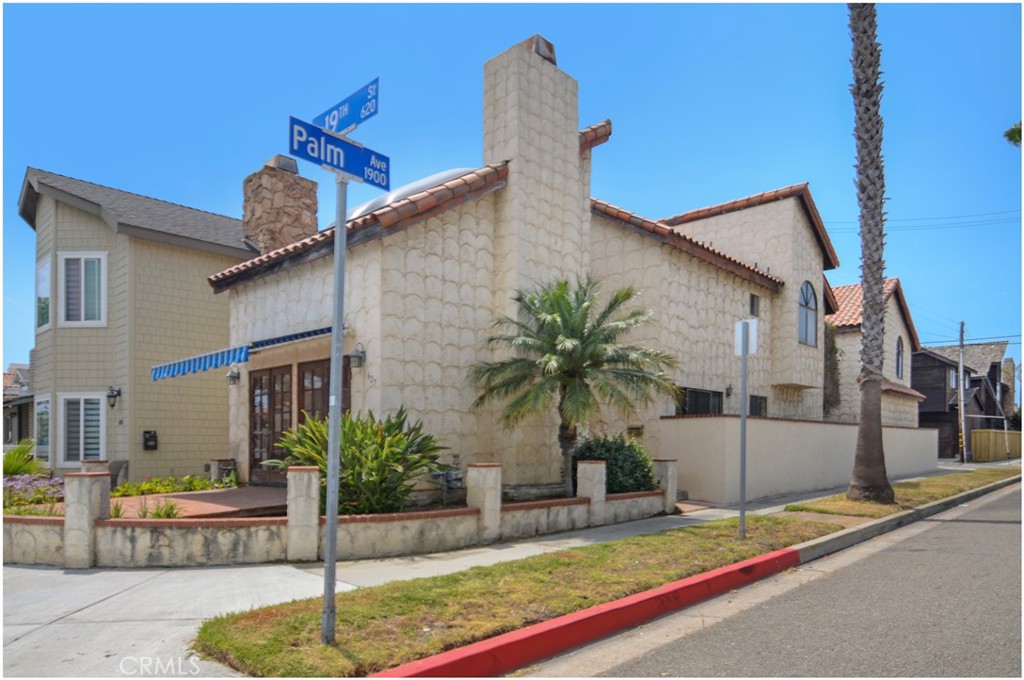 627 19th Street Huntington Beach, CA 92648 - Photo 6 of 43