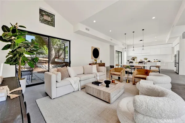 $2,778,000 | 325 West Grand View Avenue, Sierra Madre, CA 91024