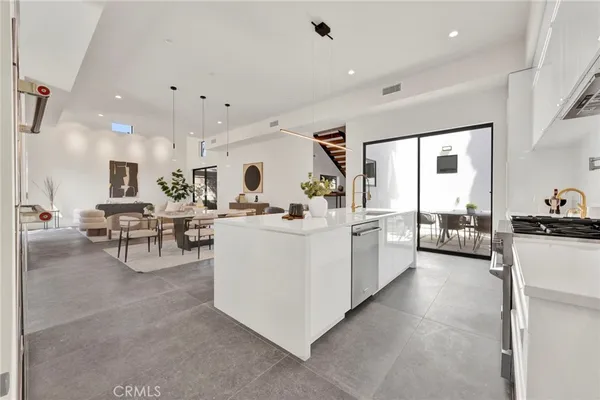 $2,778,000 | 325 West Grand View Avenue, Sierra Madre, CA 91024