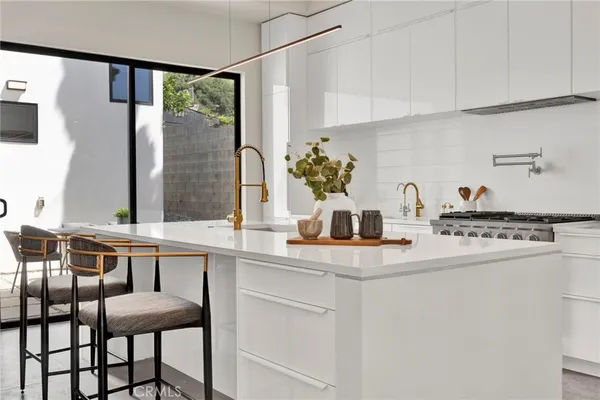 $2,778,000 | 325 West Grand View Avenue, Sierra Madre, CA 91024