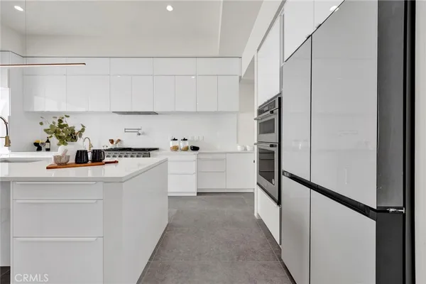 $2,778,000 | 325 West Grand View Avenue, Sierra Madre, CA 91024
