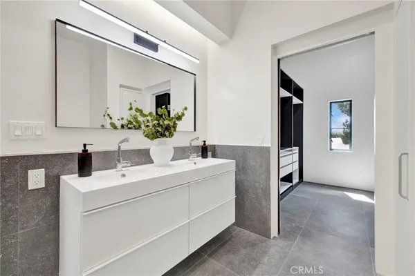 $2,778,000 | 325 West Grand View Avenue, Sierra Madre, CA 91024