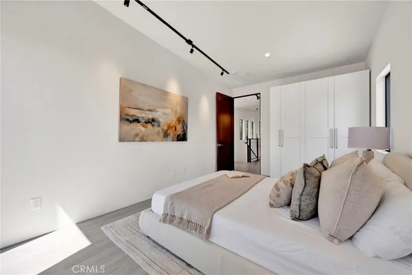 $2,778,000 | 325 West Grand View Avenue, Sierra Madre, CA 91024