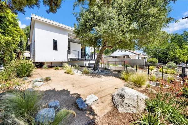 $2,778,000 | 325 West Grand View Avenue, Sierra Madre, CA 91024