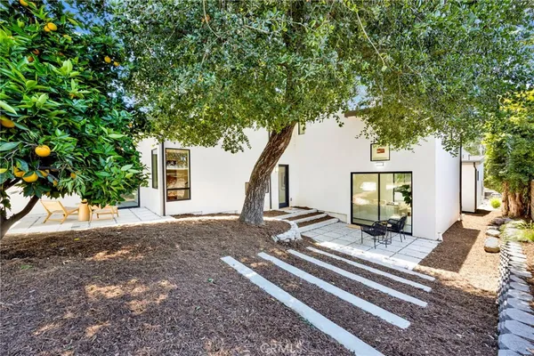 $2,778,000 | 325 West Grand View Avenue, Sierra Madre, CA 91024