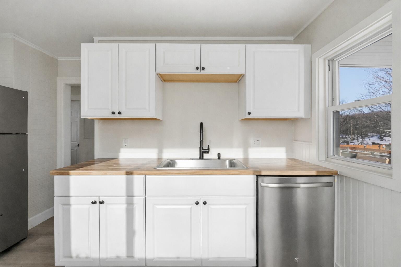 32 Abbott Street Waterville, ME 04901 - Photo 5 of 30 kitchen2