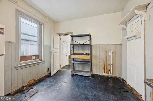 a view of a storage & utility room