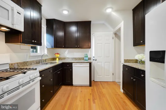 $3,950 | 7000 Exeter Road, Bethesda, MD 20814