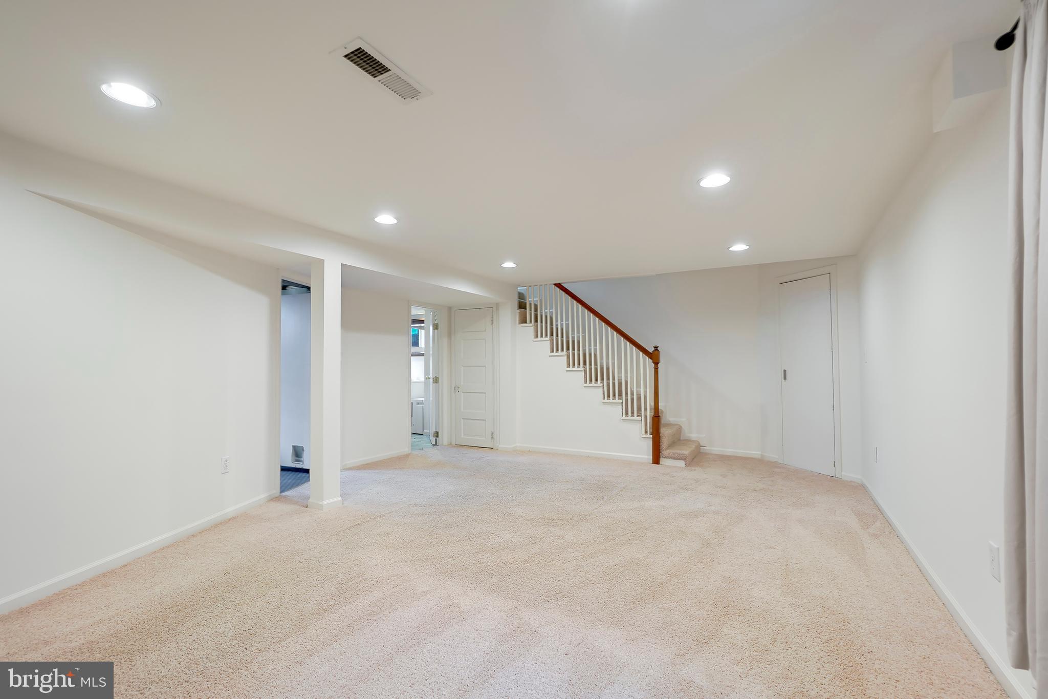 7000 Exeter Road Bethesda, MD 20814 - Photo 27 of 31 a view of an empty room