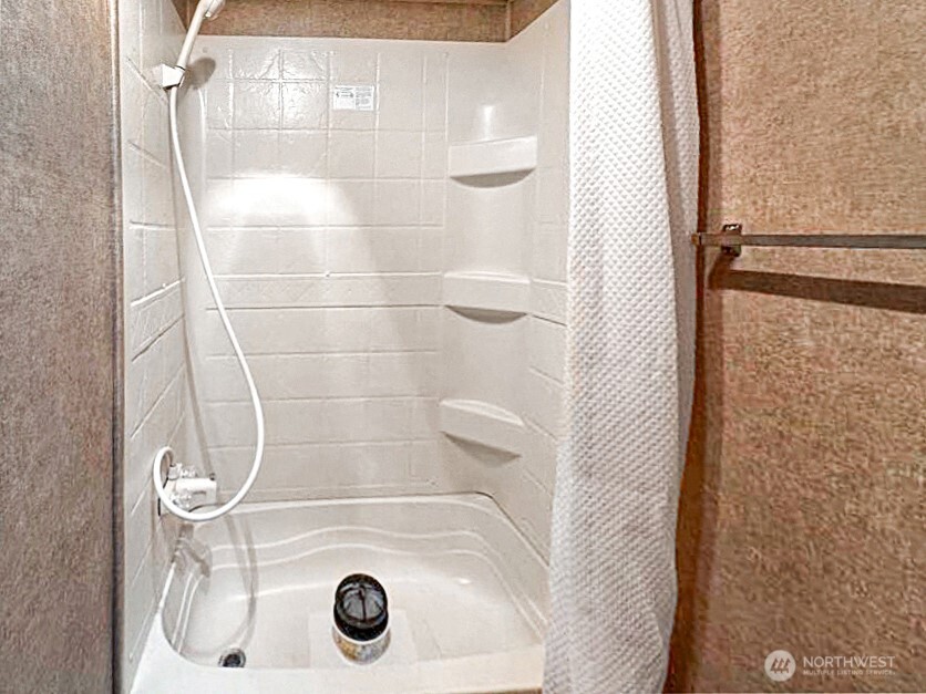 47 Wilderness Way Maple Falls, WA 98266 - Photo 19 of 40 a bathroom with a shower