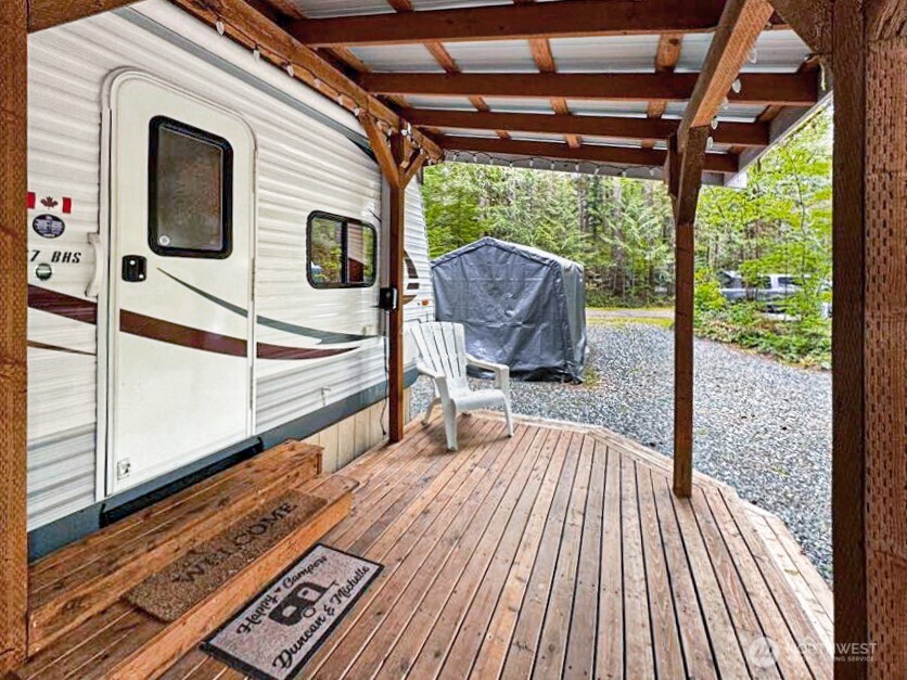 47 Wilderness Way Maple Falls, WA 98266 - Photo 5 of 40