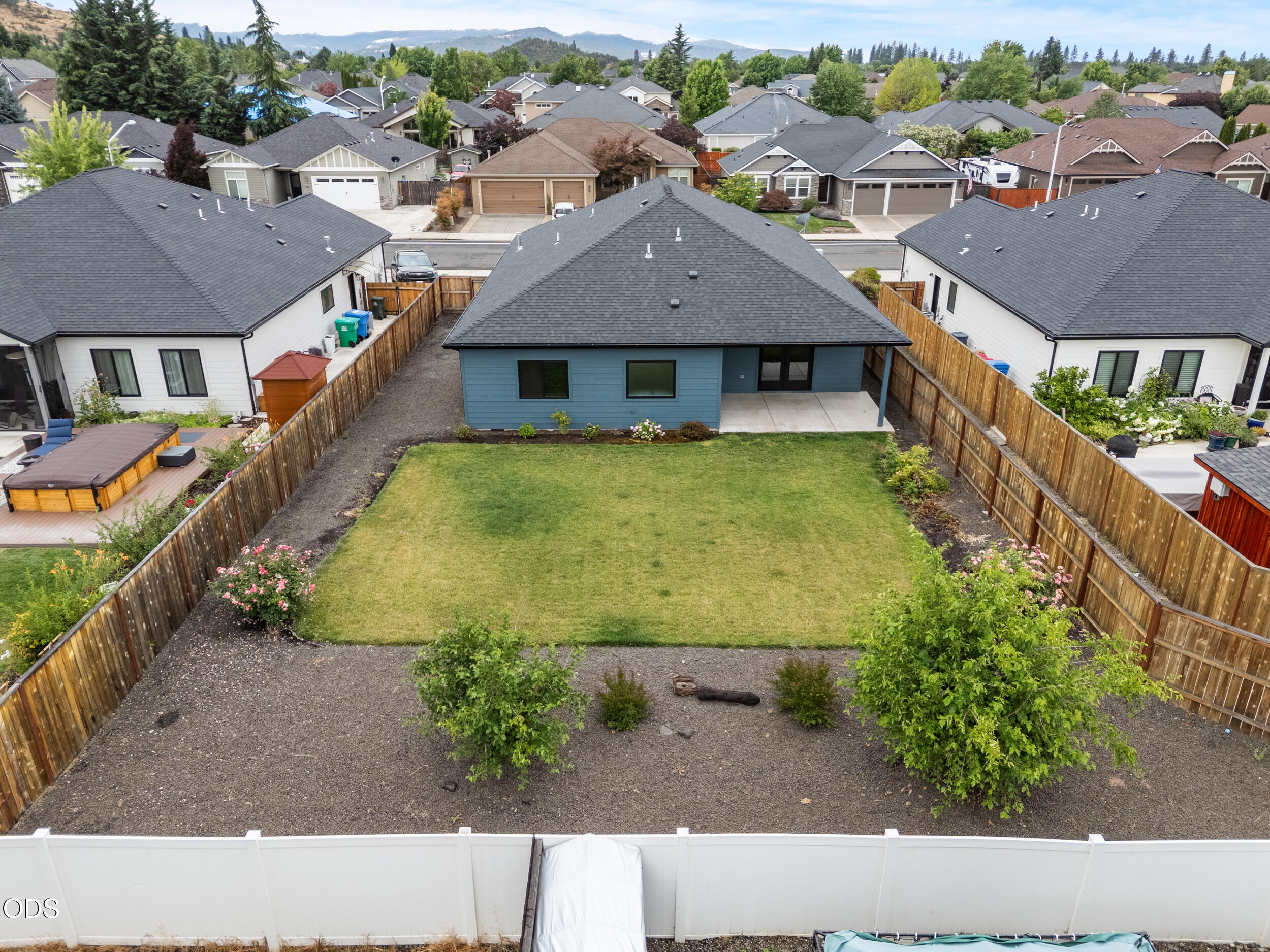 961 Arrowhead Trail Eagle Point, OR 97524 - Photo 41 of 47