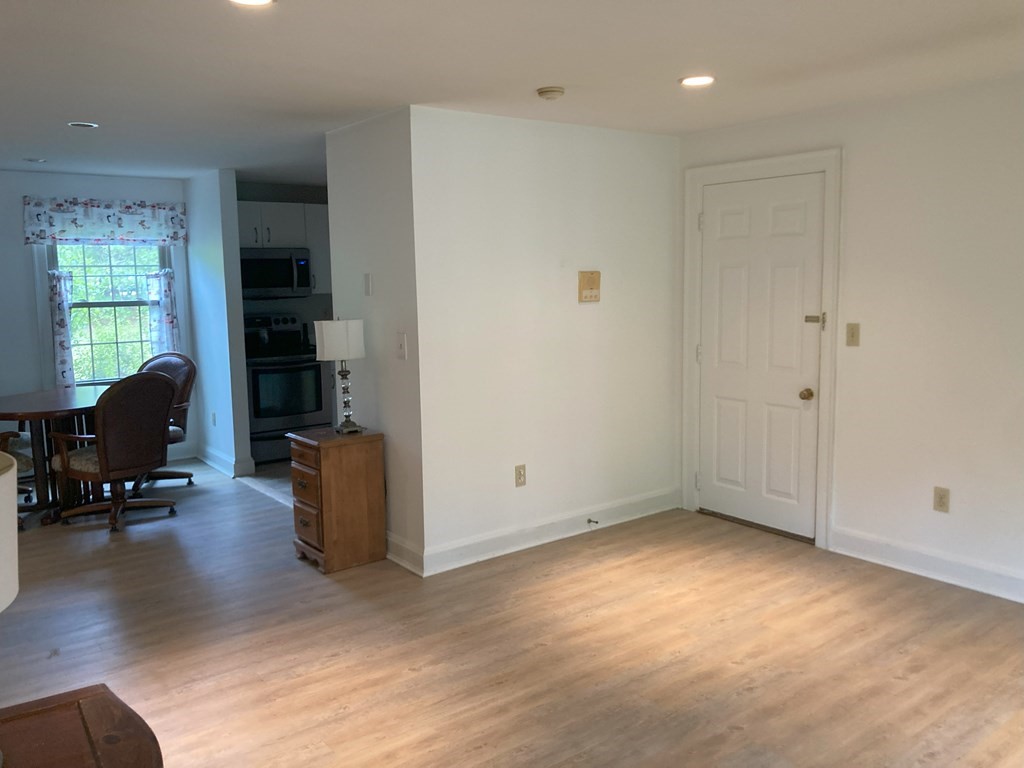 24 Ryan's Way, Unit 7 Mashpee, MA 02649 - Photo 8 of 18 Gallery Image 8